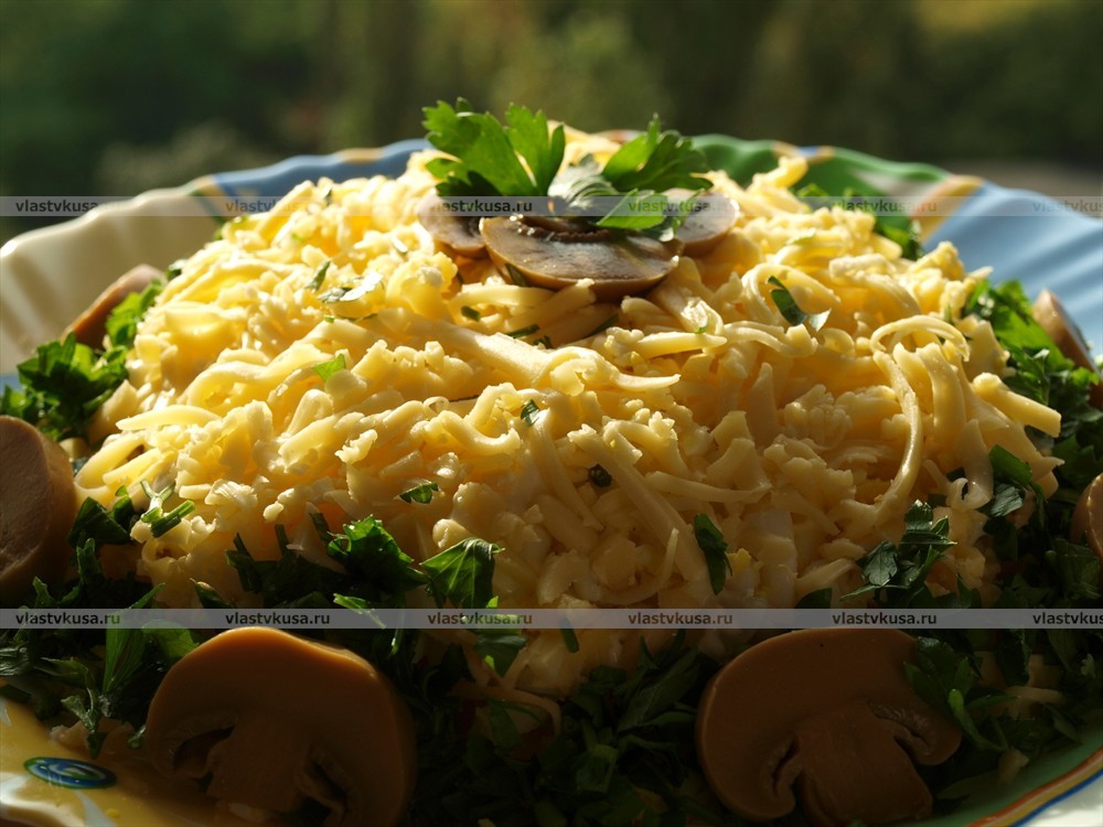 Салат «Каприз» с адыгейским сыром – пошаговый рецепт приготовления с фото