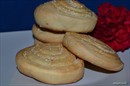 Пошаговое фото рецепта «Сметанное печенье с ликером и кунжутом»